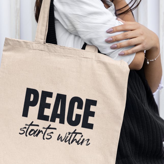 Fred börjar inom Social Rättsaktivism Tygkasse (Join the movement, make a statement, and carry your commitment to positive change everywhere you go )