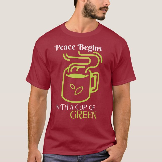 Fred börjar med Kopp i Grönt - Serene Sips. T Shirt (Framsida)