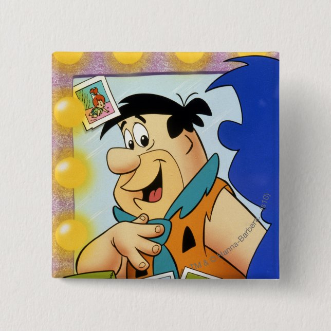 Fred Flintstone tittar i Spegel Knapp (Framsida)