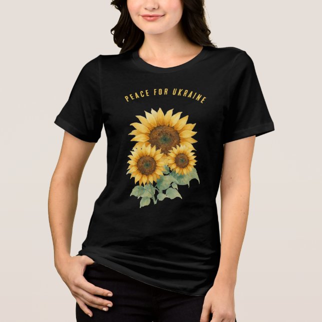 Fred för Ukraina. Solblommor symbol för fred. T Shirt (Framsida)