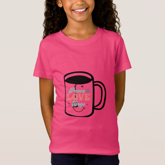 fred kärlek hundar med kaffeT-Shirt T Shirt (Framsida)