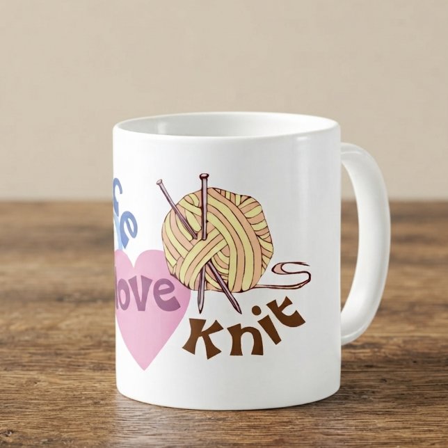 Fred Knitting Kaffe Mugg (Peace love knit coffee mug.)