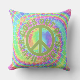 Fred stavas aldrig omode på tie dye kudde
