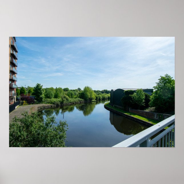 Fredliga strandlinjer vid Wakefield Waterfront Poster (Framsidan)