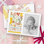 Fredsglädjen Kärlek och Baby Kisses Brev Julkort<br><div class="desc">Färgfull fredsglädjen i Kärlek och Baby Kisses första jul blockerar Brev i modern och Roligt typografi Helgdag födelsemeddelande/ Hälsning fotokort. Fotot kan flyttas till lämnat eller höger. Tillbaka till mönster kan tas bort om du vill ha mer anpassningsbar. Basbakgrunden kan ändras till valfri färg. All/Mest text är redigerbar. Designade/ursprungliga teckningar...</div>