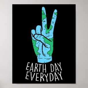 Fredshand Earth Day - daglig miljö - Manar Wome Poster