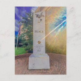 Fredsmonument med duva och amerikansk flagga vykort
