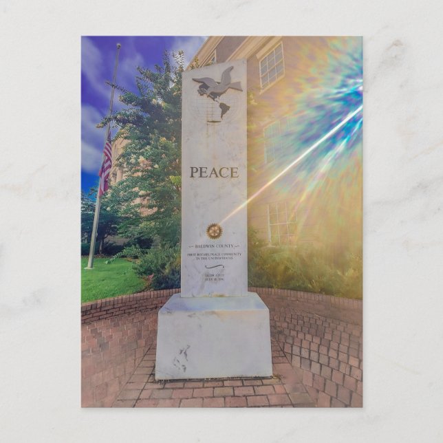 Fredsmonument med duva och amerikansk flagga vykort (Framsida)