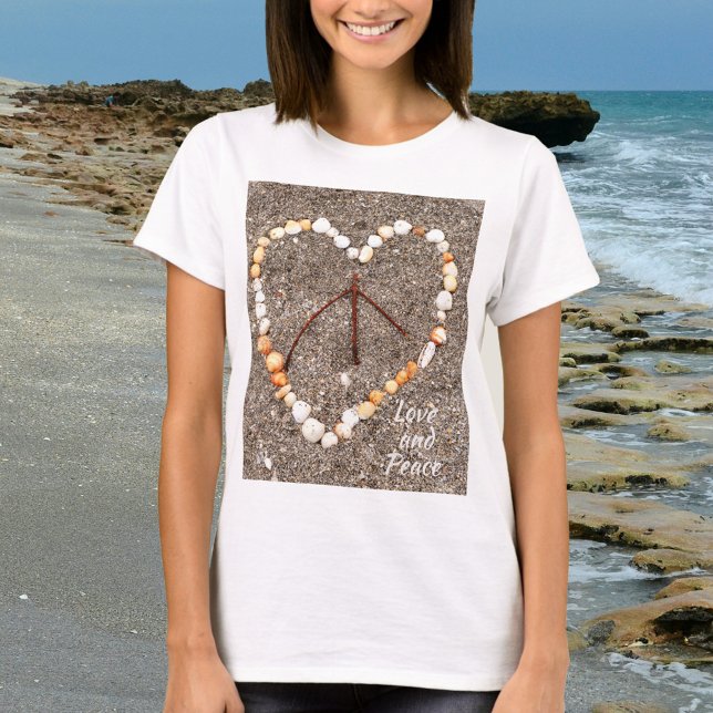 Fredstecken i Heart Sandy Beach Photographic T Shirt (Skapare uppladdad)