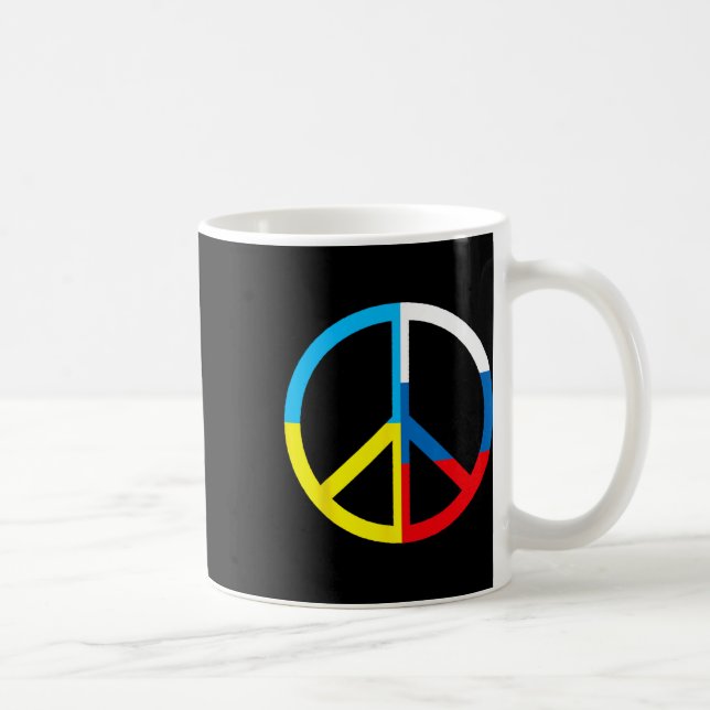 Fredstecken i Ukraina och rysk flagga - Världsfred Kaffemugg (Höger)