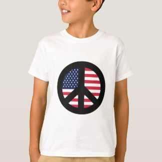 Fredstecken med amerikanska flaggan tee