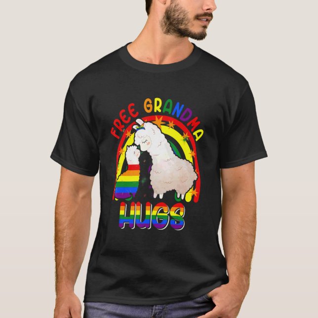 Free Grandma Hugs Two Llamas Proud Lgbt Rainbow Fa T Shirt (Framsida)