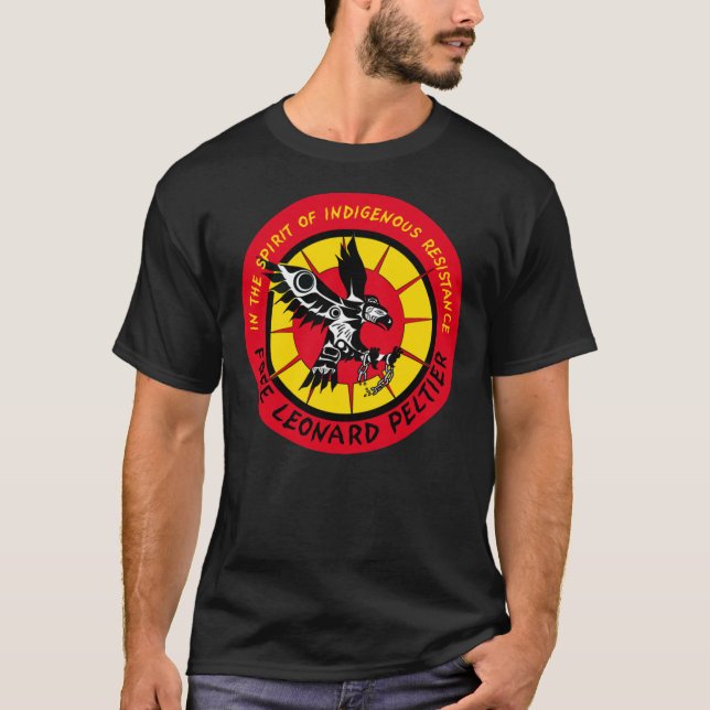 Free Leonard Peltier Classic T-Shirt (Framsida)