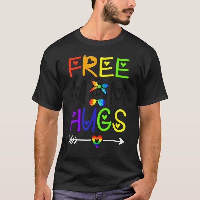 Free Mamma Hugs Messy Bun Rainbow Heart Lgbt Pride T Shirt (Framsida)
