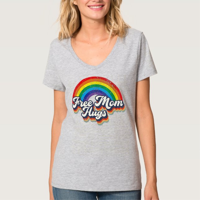 Free Mamma Hugs Rainbow Heart HGBT Flagga HBT-Prid T Shirt (Framsida)