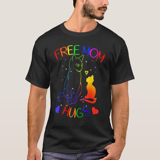 Free mom hugs gay pride LGBT support Mom Mama cat  T Shirt (Framsida)