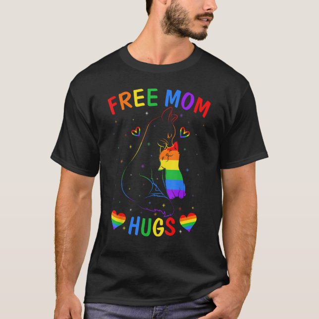 Free Mom Hugs LGBT Cat Gay Pride Rainbow Cat  Ally T Shirt (Framsida)