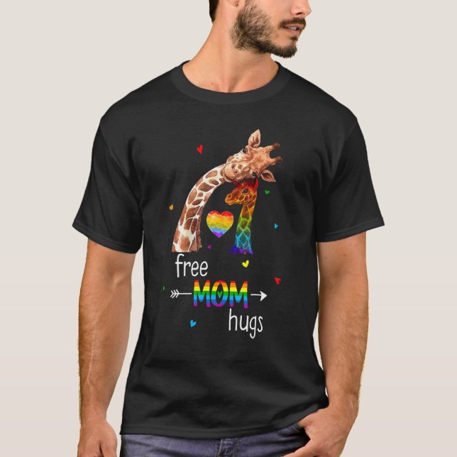Free Mom Hugs  Rainbow Giraffe Heart Lgbt Pride Mo T Shirt (Framsida)