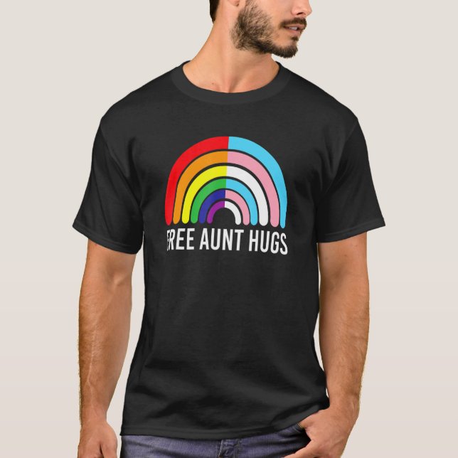 Free Moster Hugs Rainbow Transgender Flagga Lgbtq  T Shirt (Framsida)