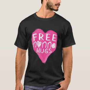 Free Nonna Hugs I Kärlek min familj Hug Me T Shirt