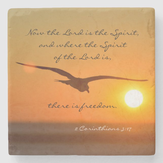 Freedom Bible Verse, Bird Flies at Sunset Stenunderlägg (Framsidan)
