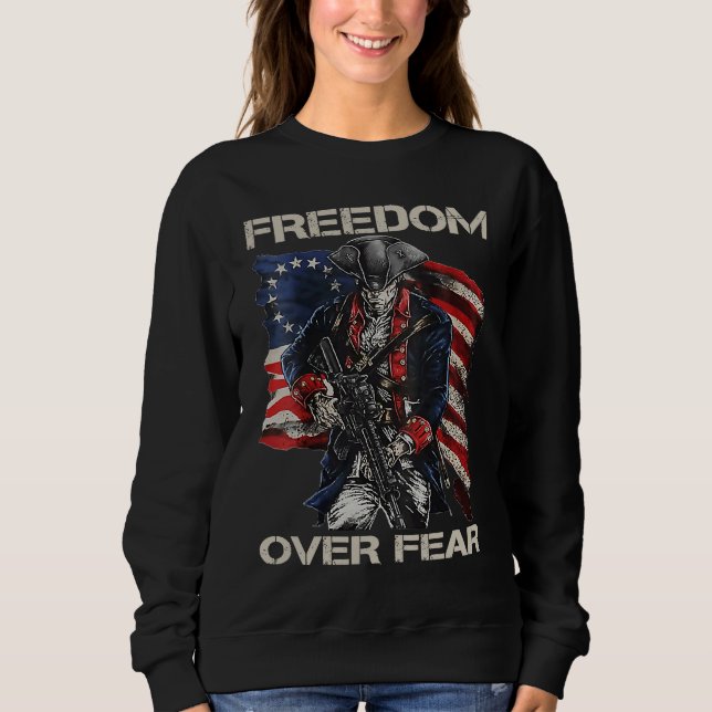 Freedom Over Fear  2nd Amendment  Gun Owner Joke T Shirt (Framsida)