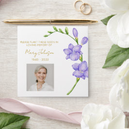 Freesia fröpaket minnesgudstjänst kuvert