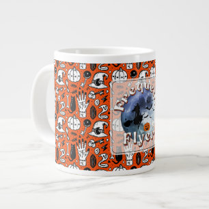 Frekvent Flyer Halloween Witch Riding Broomstick Jumbo Mugg