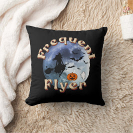 Frekvent Flyer Halloween Witch Riding Broomstick Kudde