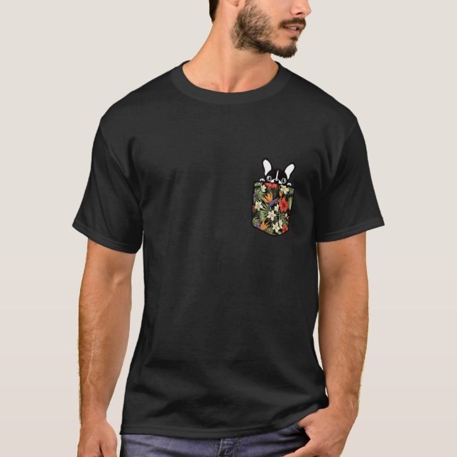 French Bulldog Peeking from Hawaiian Flower Pocket T Shirt (Framsida)