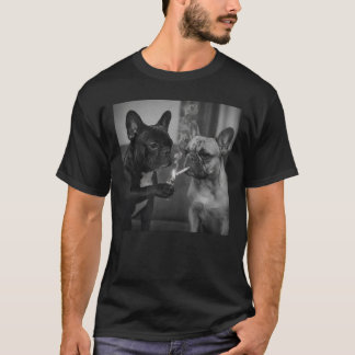 Frenchie Vänner Rökande Cigaretter T Shirt