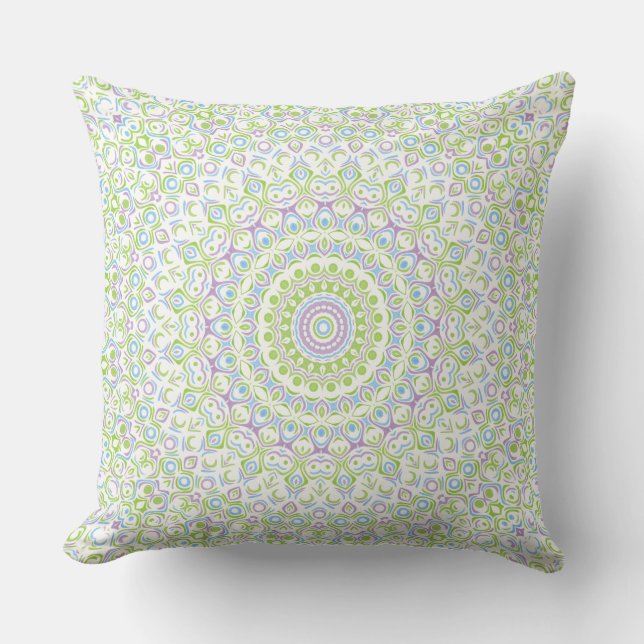 Fresh Spring Mandala in Green, Blue, and Lavender Kudde (Framsida)