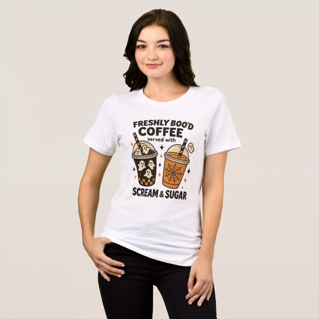 Freshly Boo’d Coffee Halloween T-Shirt - Cute Ghos (Framsida Full)