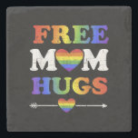 Fri mamma-hugs-regnbåge, flagga gay-lesbisk stenunderlägg<br><div class="desc">Fri mamma-hugs-regnbåge,  flagga gay-lesbisk</div>