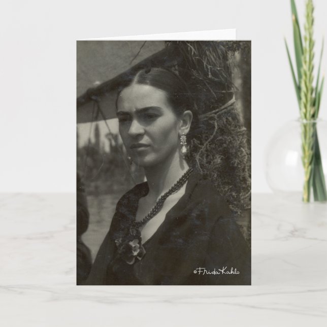 Frida Kahlo i svart Kort (Framsida)