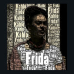 Frida Kahlo Lettering Porträtt Poster<br><div class="desc">Frida Kahlo de Rivera var en mexikansk målare som var ihågkommen för hennes intensiva och livfulla arbete. Hennes arbete har firats i Mexiko som en symbol för nationell och inhemsk tradition, och av feminister för dess kompromisslösa skildring av kvinnlig erfarenhet och</div>
