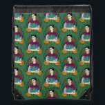 Frida Kahlo | Mi Mexico Lindo Pattern Gympapåse<br><div class="desc">This artistic design for a backpack features a captivating repeating pattern inspired by the iconic Frida Kahlo. Her distinctive portrait is elegantly displayed holding an agave plant, framed by thorny vines and vibrant red flowers and marigolds, all set against a rich green background. This intricate pattern, reminiscent of elements from...</div>