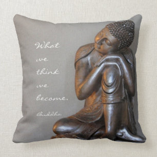 Fridsamt silver Buddha med ord av vishet Kudde