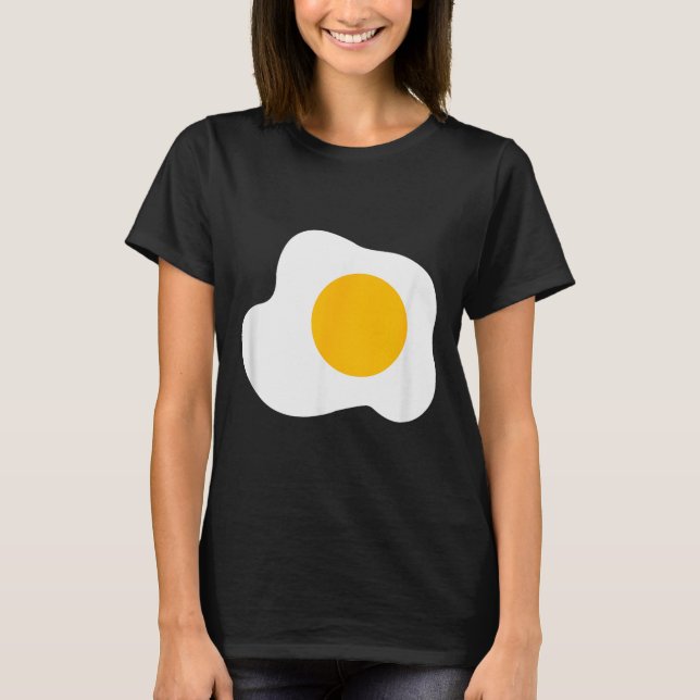 Fried Egg Graphic Funny Breakfast Eggs Lover  T Shirt (Framsida)