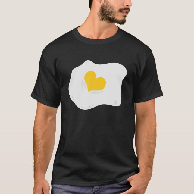 Fried Egg Heart Egg Pun Vegan Breakfast T Shirt (Framsida)