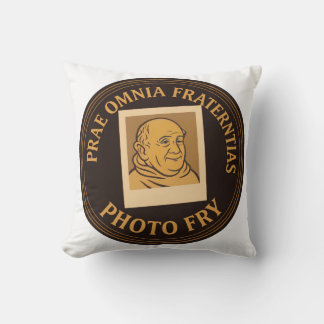 Fried Throw Pillow Kudde