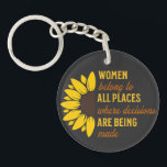 Friend Birthday Gift Feminist Solros Keepsaké<br><div class="desc">Den här nyckelkedjan är en perfekt hyllning till kvinnors höger och feminism och har en sjudande solrosdesign och ikoniska feministiska citat inspirerade av Ruth Bader Ginsburg. Ord som "Jag är emot" och "Nollformig RBG" hedrar arvet från starka kvinnor i kampen för jämställdhet. Den här nyckelkedjan är idealisk för vänner, systrar,...</div>