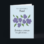 Friend Birthday med Violet Flowers och Löv Kort<br><div class="desc">Berätta för din vän hur underbar hon är och hur du firar henne. Det här födelsedagskortet har söt violetta på framsidan med en mjuk blå bakgrund. Det här kortet är en enkel,  uppriktig och uppriktig perfekt att skicka hennes födelsedag önskemål.</div>