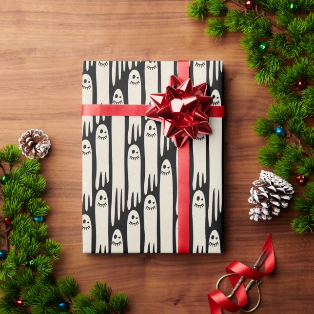 Friendly Ghosts on Cream and Pink – Halloween Patt Presentpapper (Julgåva)