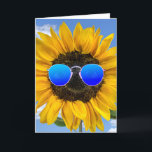 Friends födelsedag Solrossolrossar Kort<br><div class="desc">En ljus gult solrossolrossolglasögon med blå linser mot sommarbakgrund i himmel. Inre text kan ändras.</div>