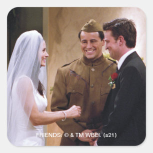 FRIENDS™   Joey gifter sig med Monica & Chandler Fyrkantigt Klistermärke