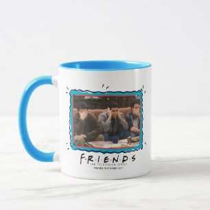 FRIENDS™ Joey, Ross och Chandler på soffan Mugg