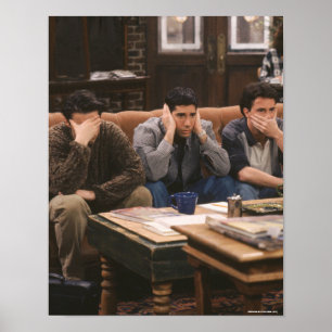 FRIENDS™ Joey, Ross och Chandler på soffan Poster