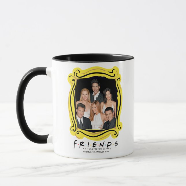 FRIENDS™ | Rollbesättningen i formella kläder närb Mugg (Vänster)