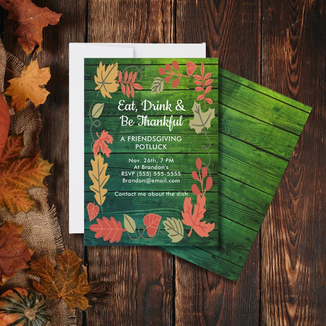Friendsgiving Potluck Deep Färg Grönt Wood Inbjuda (Friendsgiving Potluck Deep Color Green Wood Invite)